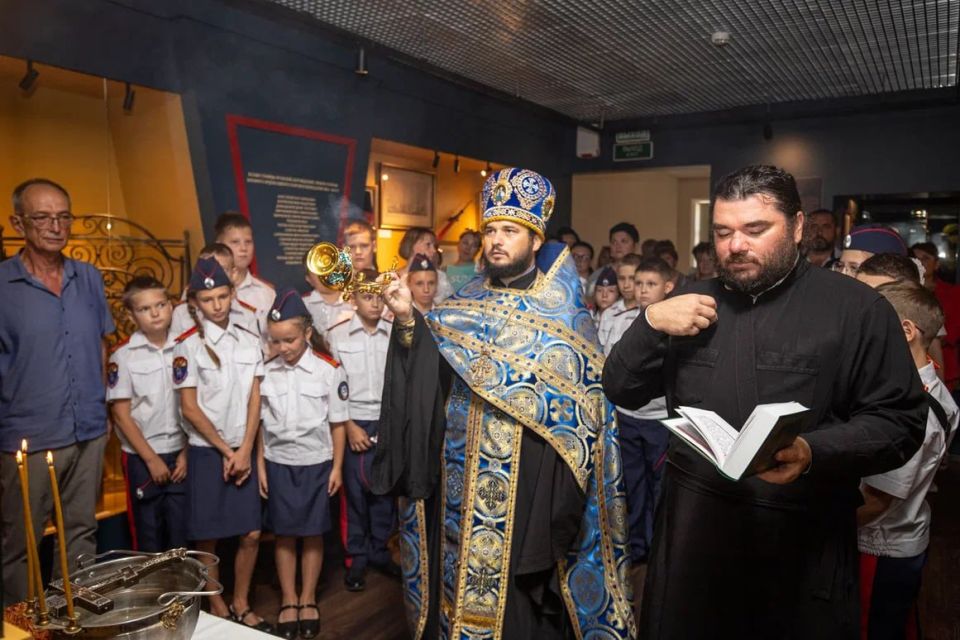 Станично-Луганском музее состоялось мероприятие ко Дню российского казачества Станично-Луганском музее состоялось мероприятие ко Дню российского казачества