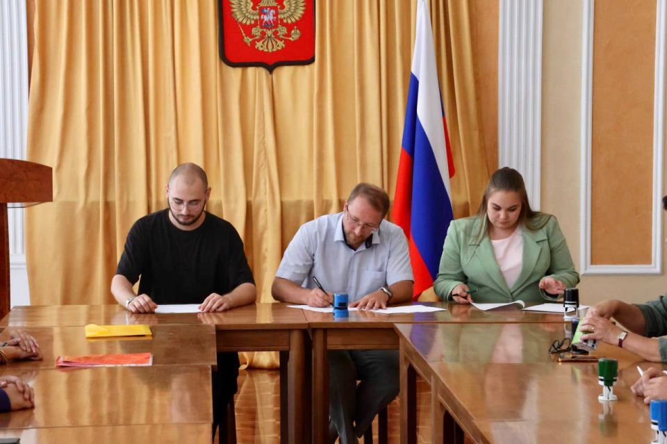 В Луганскую Народную Республику прибыли шесть победителей программы «Земский работник культуры» из разных уголков России В Луганскую Народную Республику прибыли шесть победителей программы «Земский работник культуры» из разных уголков России