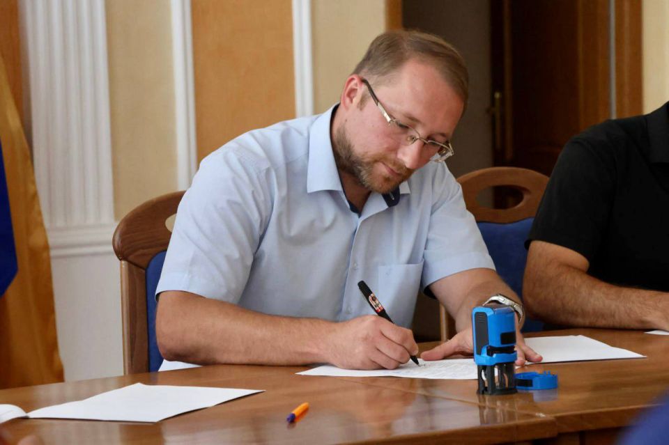 В Луганскую Народную Республику прибыли шесть победителей программы «Земский работник культуры» из разных уголков России В Луганскую Народную Республику прибыли шесть победителей программы «Земский работник культуры» из разных уголков России