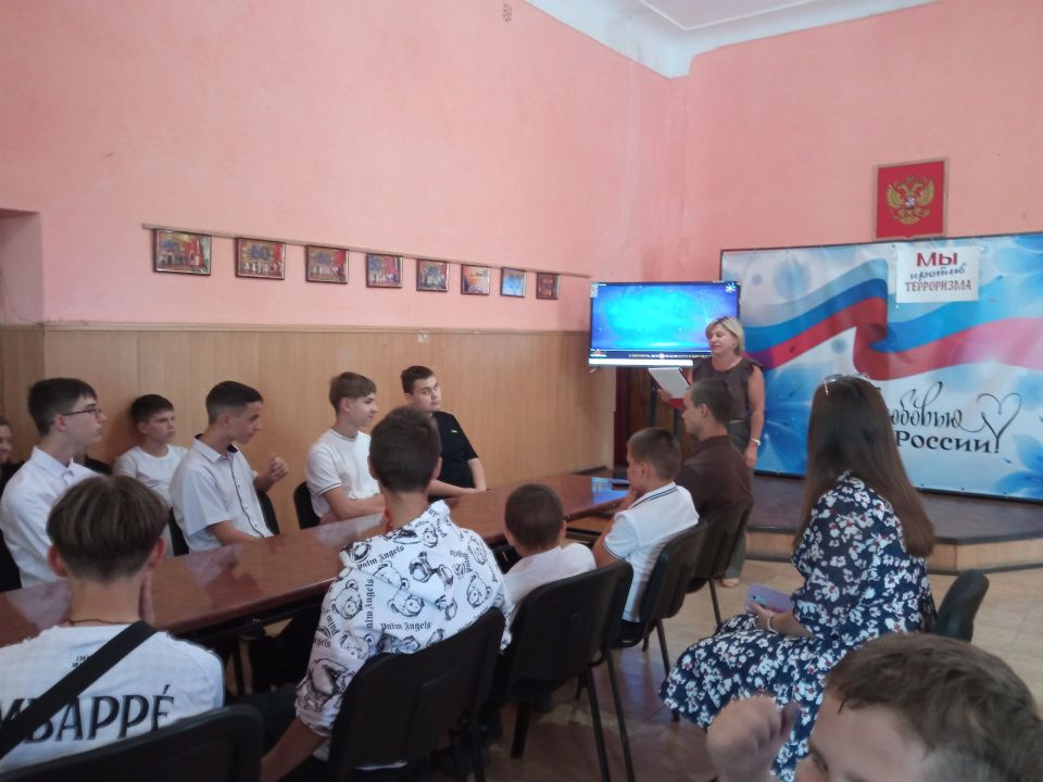 Ежегодно 3 сентября в России отмечается День солидарности в борьбе с терроризмом Ежегодно 3 сентября в России отмечается День солидарности в борьбе с терроризмом