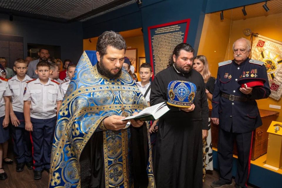 Станично-Луганском музее состоялось мероприятие ко Дню российского казачества Станично-Луганском музее состоялось мероприятие ко Дню российского казачества