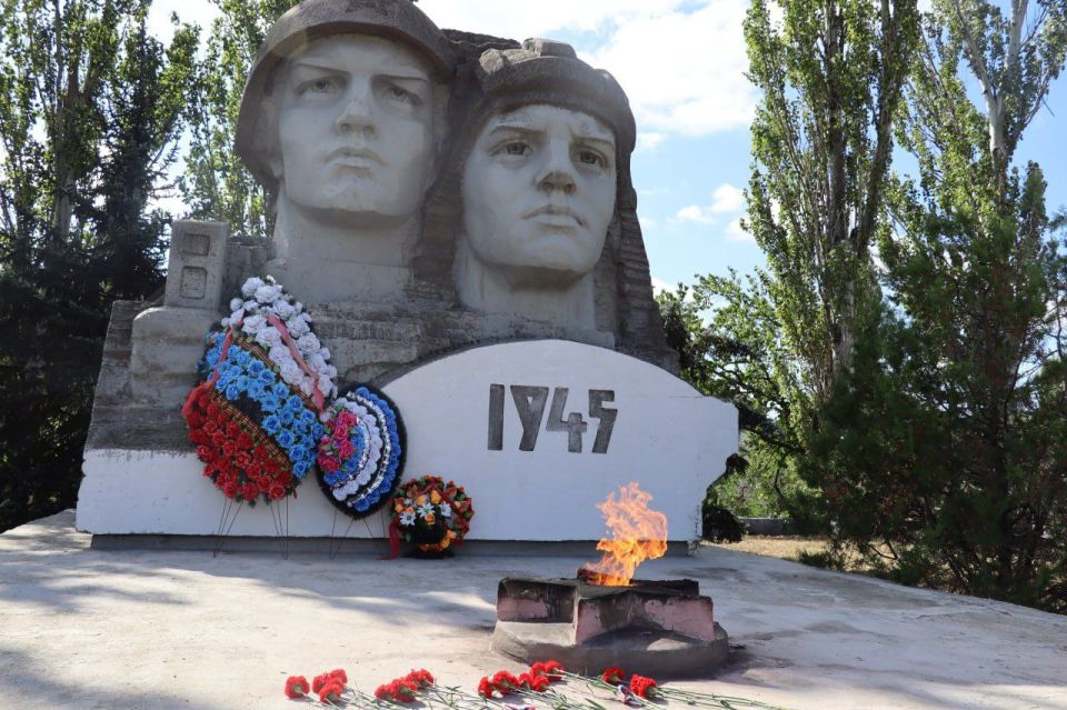 Яна Сылкина: Приняла участие в возложении к Вечному огню в честь 80-летия Победы над милитаристской Японией и окончания Второй мировой войны Яна Сылкина: Приняла участие в возложении к Вечному огню в честь 80-летия Победы над милитаристской Японией и окончания Второй мировой войны