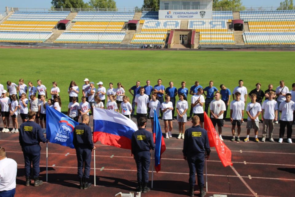 Марафон «Сила России» завершился в ЛНР массовой зарядкой Марафон «Сила России» завершился в ЛНР массовой зарядкой