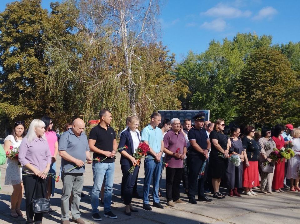 Председатель ТИК Кировска принял участие в митинге в честь 82-й годовщины освобождения города Председатель ТИК Кировска принял участие в митинге в честь 82-й годовщины освобождения города