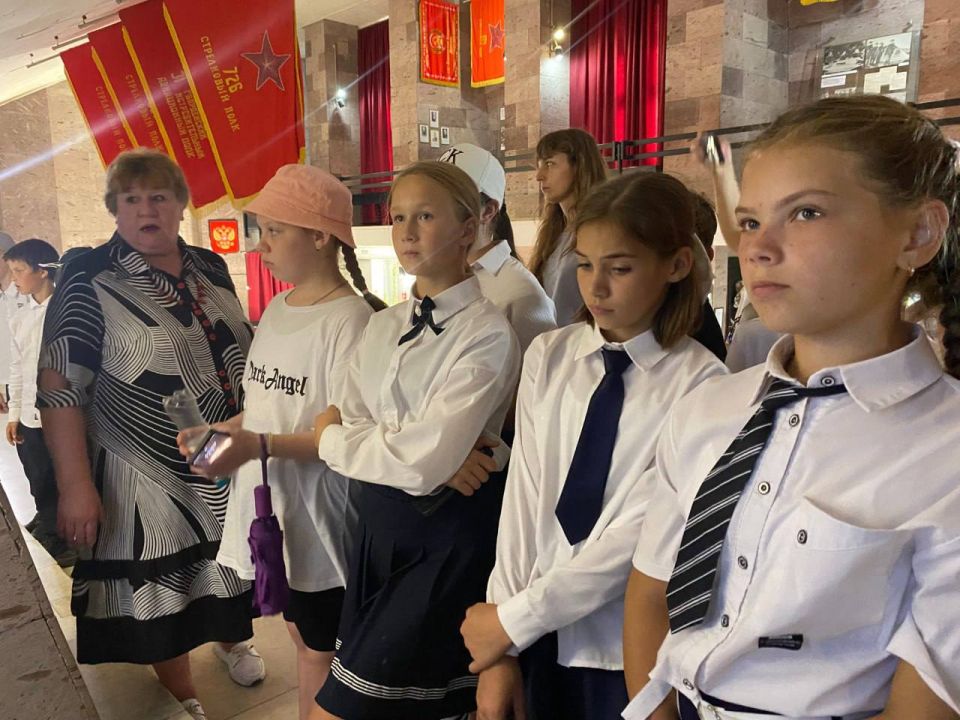 Первая группа детей посетила комплекс «Миус-фронт» в рамках марафона, посвященного восстановлению мемориала Первая группа детей посетила комплекс «Миус-фронт» в рамках марафона, посвященного восстановлению мемориала