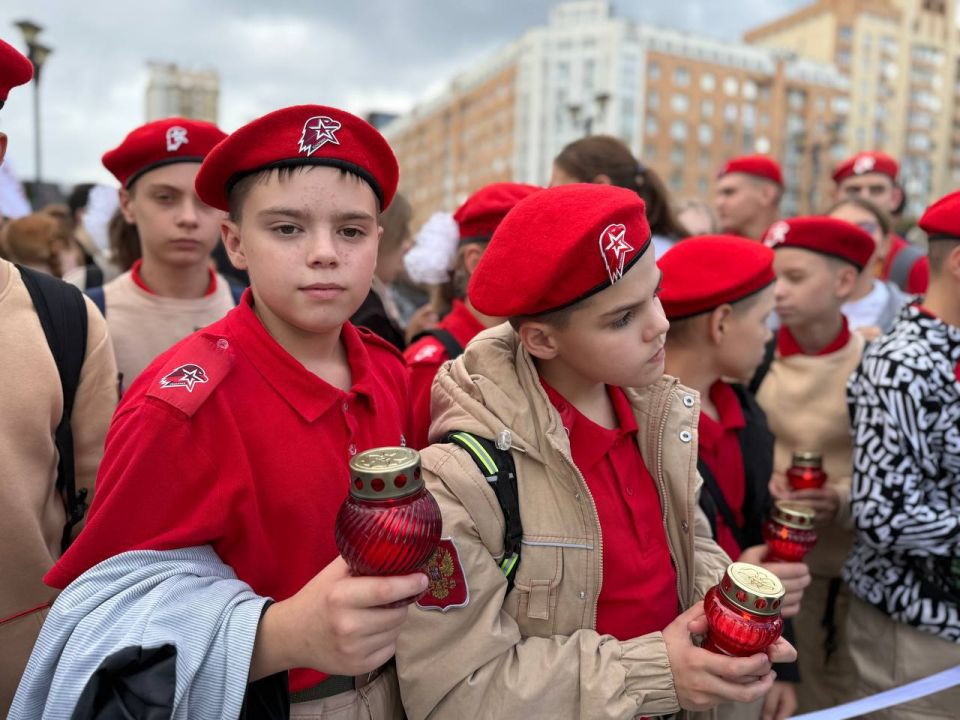 Василий Носков: Почтили память жертв трагедии в Беслане Василий Носков: Почтили память жертв трагедии в Беслане