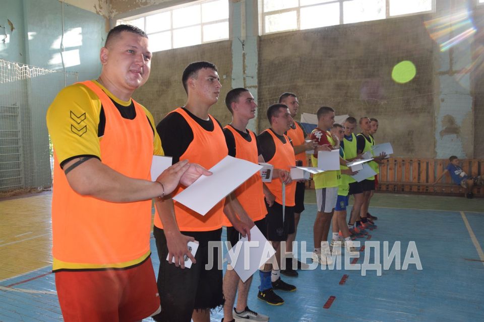 В Славяносербске прошел турнир по гандболу В Славяносербске прошел турнир по гандболу