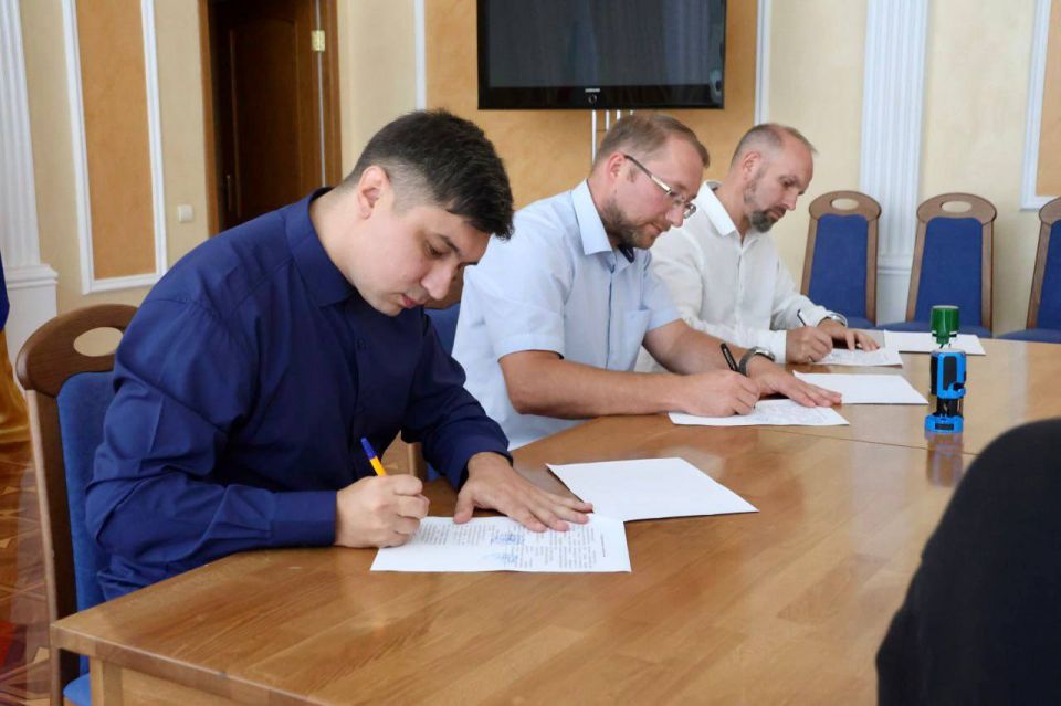 В Луганскую Народную Республику прибыли шесть победителей программы «Земский работник культуры» из разных уголков России В Луганскую Народную Республику прибыли шесть победителей программы «Земский работник культуры» из разных уголков России