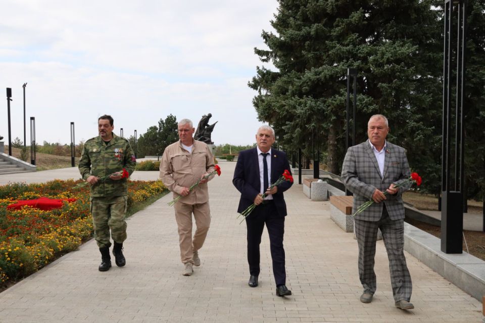 Делегация Херсонской области посетила ЛНР Делегация Херсонской области посетила ЛНР