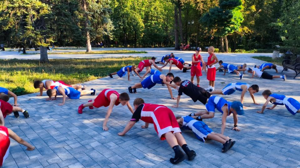 Торжественное завершение марафона «Сила России» в Антраците: спорт, патриотизм и сила единства Торжественное завершение марафона «Сила России» в Антраците: спорт, патриотизм и сила единства