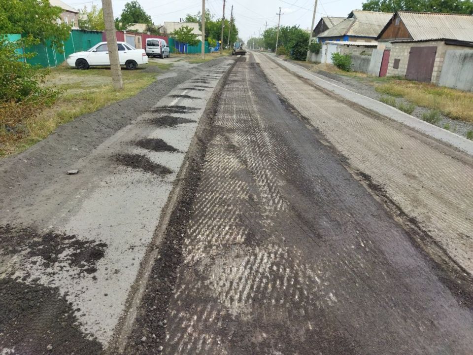 Масштабный ремонт дорог начался в Ровеньках! Масштабный ремонт дорог начался в Ровеньках!