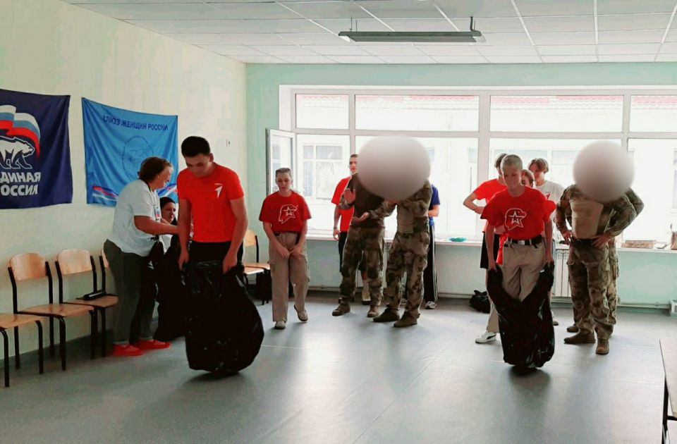 В рамках Года защитника Отечества в БРЦДЮТ в День Российской гвардии состоялось мероприятие «Встречи-поздравления», организованное Председателем Совета женщин Администрации Беловодского МО Мариной Глущенко и координатором... В рамках Года защитника Отечества в БРЦДЮТ в День Российской гвардии состоялось мероприятие «Встречи-поздравления», организованное Председателем Совета женщин Администрации Беловодского МО Мариной Глущенко и координатором...