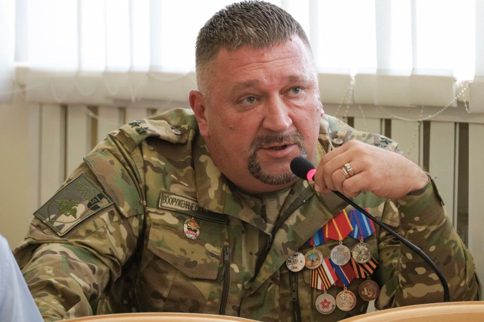 Депутаты обсудили с Иваном Кусовым капремонт школ, зарплаты учителей, военно-патриотическое воспитание и другие актуальные вопросы в сфере образования Депутаты обсудили с Иваном Кусовым капремонт школ, зарплаты учителей, военно-патриотическое воспитание и другие актуальные вопросы в сфере образования