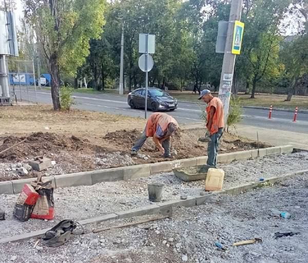 Коммунальные службы проводят работы на территории города Коммунальные службы проводят работы на территории города