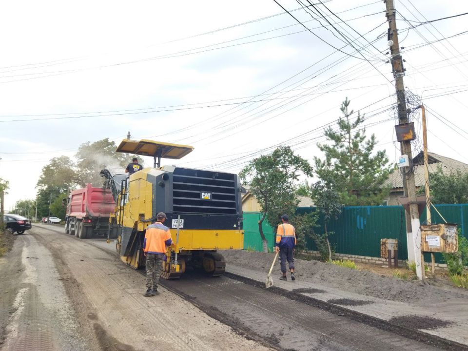 Андрей Рубанцов: Масштабный ремонт дорог начался в Ровеньках! Андрей Рубанцов: Масштабный ремонт дорог начался в Ровеньках!