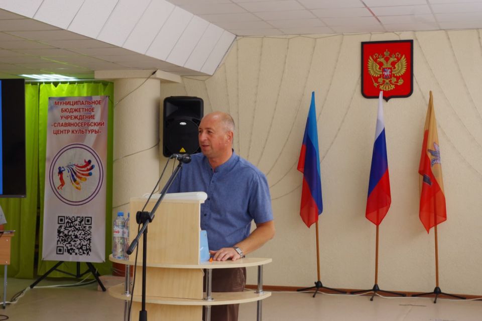 3 сентября в Славяносербском центре культуры прошел тематический час «Террор — проблема века», приуроченный к Дню солидарности в борьбе с терроризмом 3 сентября в Славяносербском центре культуры прошел тематический час «Террор — проблема века», приуроченный к Дню солидарности в борьбе с терроризмом