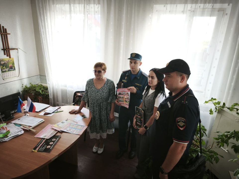 Представители Администрации Старобельского муниципального округа совместно с инспекторским составом ОНД и ПР по Старобельскому району, специалистами ГБУ ЛНР "Старобельское Лесхоз" и сотрудниками отдела МВД России... Представители Администрации Старобельского муниципального округа совместно с инспекторским составом ОНД и ПР по Старобельскому району, специалистами ГБУ ЛНР "Старобельское Лесхоз" и сотрудниками отдела МВД России...