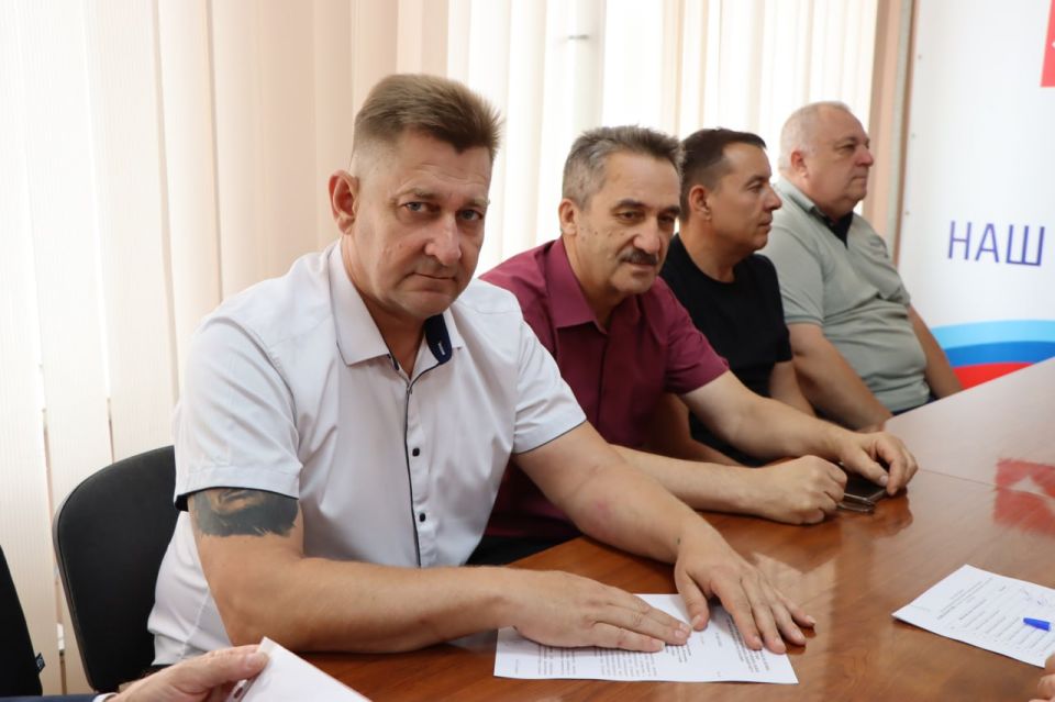 Евгений Бондарь: Принял участие во внеочередном 38-м заседании Совета Лутугинского муниципального округа I созыва Евгений Бондарь: Принял участие во внеочередном 38-м заседании Совета Лутугинского муниципального округа I созыва