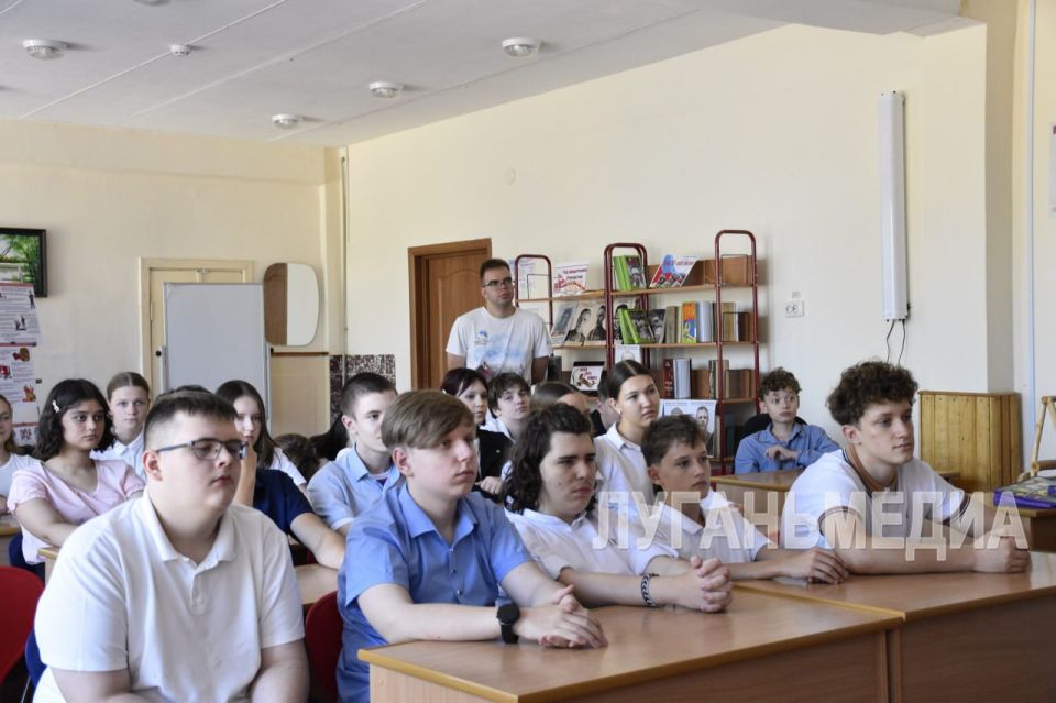 Вернулся Сахалин в родную гавань, Курилы вновь российская земля Вернулся Сахалин в родную гавань, Курилы вновь российская земля