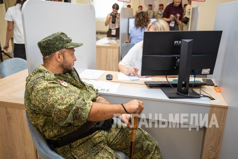 Фонд «Защитники Отечества» в ЛНР переехал в новое здание Фонд «Защитники Отечества» в ЛНР переехал в новое здание