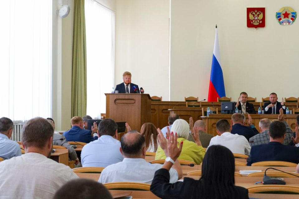 Депутаты обсудили с Иваном Кусовым капремонт школ, зарплаты учителей, военно-патриотическое воспитание и другие актуальные вопросы в сфере образования Депутаты обсудили с Иваном Кусовым капремонт школ, зарплаты учителей, военно-патриотическое воспитание и другие актуальные вопросы в сфере образования