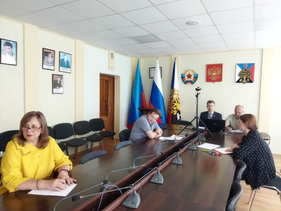 В Администрации городского округа город Ровеньки состоялось очередное совещание в режиме ВКС, проводимое МИЗО В Администрации городского округа город Ровеньки состоялось очередное совещание в режиме ВКС, проводимое МИЗО