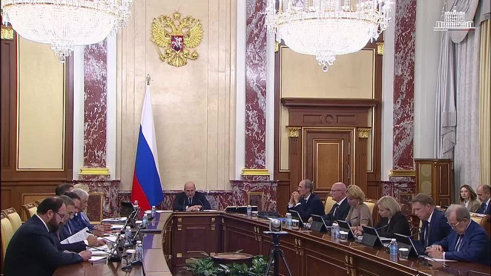 Правительство продолжает работу по защите социальных прав жителей новых регионов