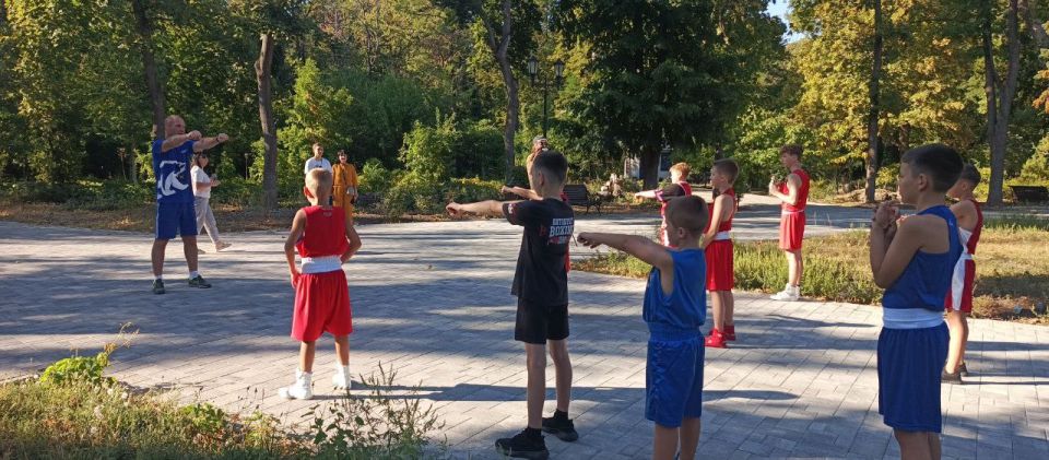Торжественное завершение марафона «Сила России» в Антраците: спорт, патриотизм и сила единства Торжественное завершение марафона «Сила России» в Антраците: спорт, патриотизм и сила единства