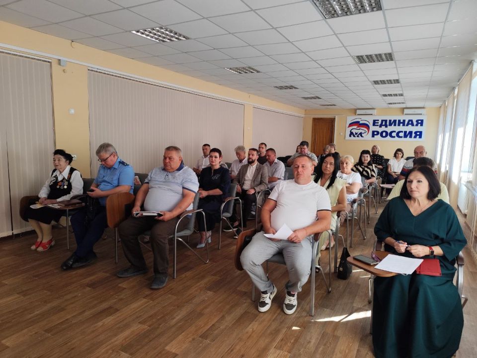 Сегодня, 04 сентября 2025 года, в Совете городского округа город Красный Луч прошло очередное заседание Совета депутатов Сегодня, 04 сентября 2025 года, в Совете городского округа город Красный Луч прошло очередное заседание Совета депутатов
