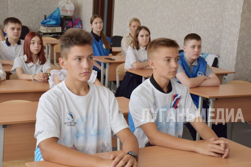 Вернулся Сахалин в родную гавань, Курилы вновь российская земля Вернулся Сахалин в родную гавань, Курилы вновь российская земля