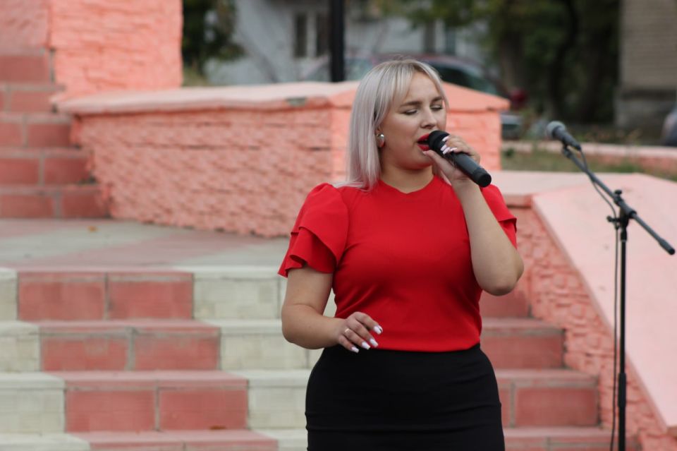 Трогательные кадры в ходе митинга в честь Дня Неизвестного солдата - защитника Луганской Народной Республики Трогательные кадры в ходе митинга в честь Дня Неизвестного солдата - защитника Луганской Народной Республики