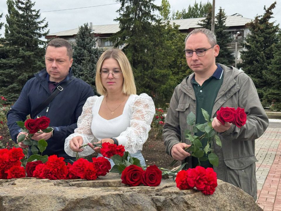 Сергей Колягин: День Неизвестного солдата - защитника Луганской Народной Республики - дань памяти о бессмертном подвиге погибших воинов, оберегавших родной край от врага Сергей Колягин: День Неизвестного солдата - защитника Луганской Народной Республики - дань памяти о бессмертном подвиге погибших воинов, оберегавших родной край от врага