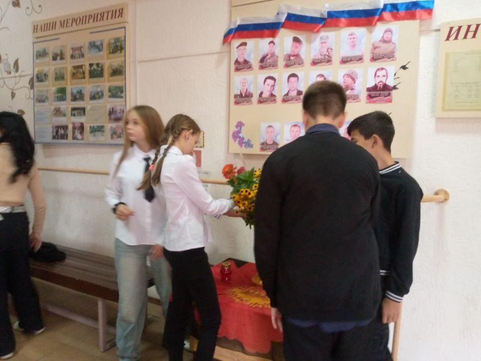 5 сентября в Луганской Народной Республике отмечают памятную дату – День Неизвестного солдата – защитника Луганской Народной Республики 5 сентября в Луганской Народной Республике отмечают памятную дату – День Неизвестного солдата – защитника Луганской Народной Республики