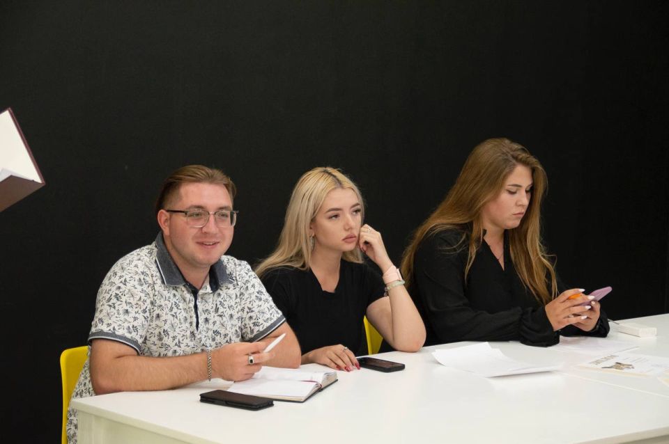 В Центре молодежных инициатив «Гравитация» прошла игра «Правознайка», посвященная Дню рождения игры «Что? Где? Когда?» В Центре молодежных инициатив «Гравитация» прошла игра «Правознайка», посвященная Дню рождения игры «Что? Где? Когда?»