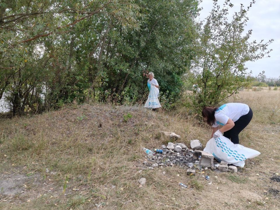 04.09.2025 Чугинский отдел жизнеобеспечения совместно с Широковским отделом жизнеобеспечения, Домом культуры с. Чугинка провели экологическую акцию "Вода России", в рамках которой очистили от мусора, веток берег ставка... 04.09.2025 Чугинский отдел жизнеобеспечения совместно с Широковским отделом жизнеобеспечения, Домом культуры с. Чугинка провели экологическую акцию "Вода России", в рамках которой очистили от мусора, веток берег ставка...