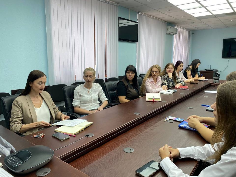 Встреча с активной молодежью Антрацитовского муниципального округа Встреча с активной молодежью Антрацитовского муниципального округа