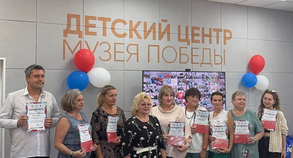 С днем рождения, Детский центр! С днем рождения, Детский центр!
