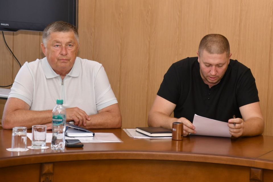 Состоялось заседание постоянной комиссии Совета депутатов по социально-экономическому развитию и вопросам жилищно-коммунального хозяйства Состоялось заседание постоянной комиссии Совета депутатов по социально-экономическому развитию и вопросам жилищно-коммунального хозяйства
