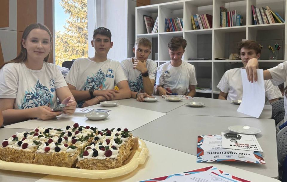 С днем рождения, Детский центр! С днем рождения, Детский центр!