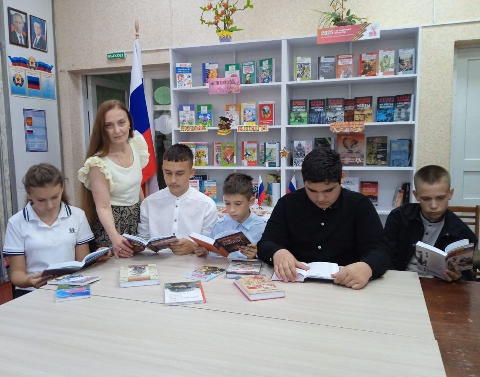 5 сентября в Луганской Народной Республике отмечается День Неизвестного солдата-защитника Луганской Народной Республики — день скорби, уважения и вечной благодарности тем, кто отдал свою жизнь за родную землю, чьи имена... 5 сентября в Луганской Народной Республике отмечается День Неизвестного солдата-защитника Луганской Народной Республики — день скорби, уважения и вечной благодарности тем, кто отдал свою жизнь за родную землю, чьи имена...