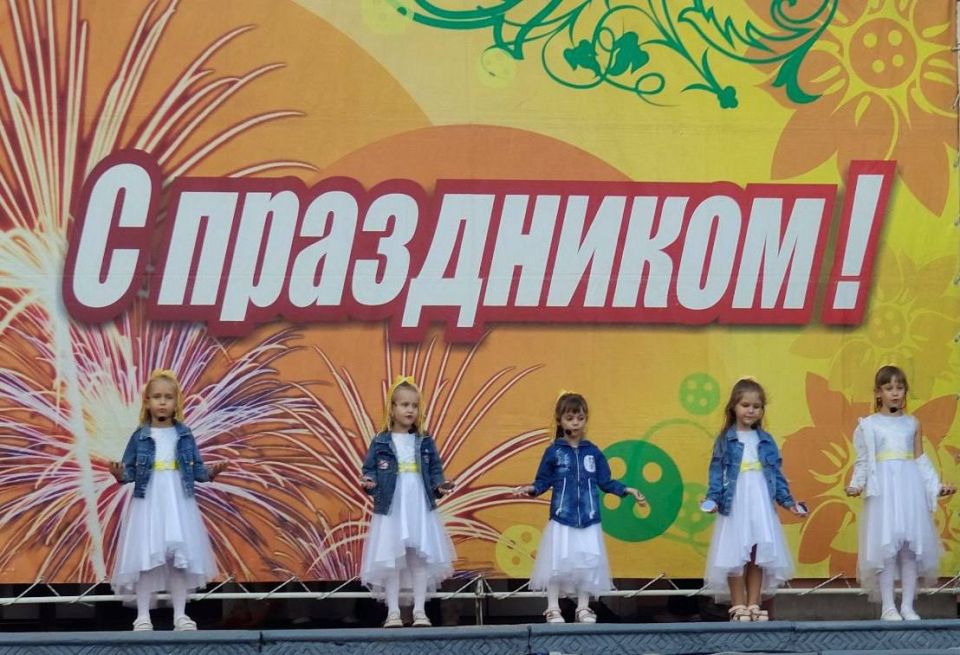 В Культурно-досуговом центре города Алчевска состоялся день открытых дверей В Культурно-досуговом центре города Алчевска состоялся день открытых дверей
