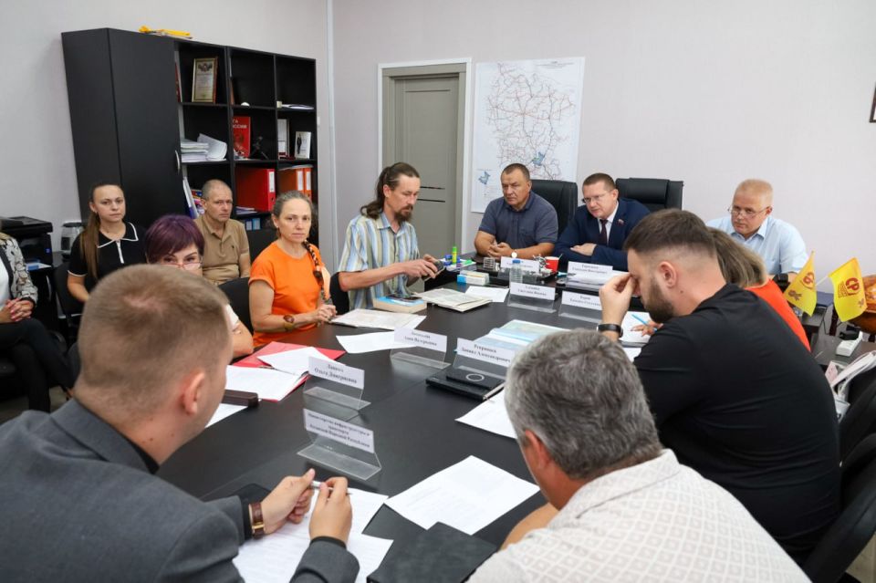 Константин Бутримов: В Комитете по инфраструктуре проработали вопросы переселения граждан из аварийного жилищного фонда Константин Бутримов: В Комитете по инфраструктуре проработали вопросы переселения граждан из аварийного жилищного фонда
