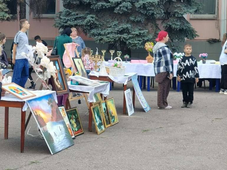 В Культурно-досуговом центре города Алчевска состоялся день открытых дверей В Культурно-досуговом центре города Алчевска состоялся день открытых дверей