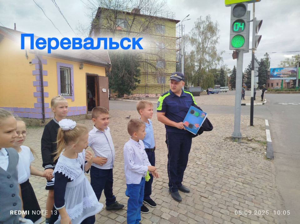 Сотрудники Госавтоинспекции проводят профилактические мероприятия с детьми Сотрудники Госавтоинспекции проводят профилактические мероприятия с детьми