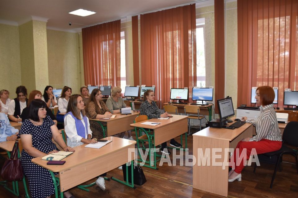 Внедрение цифровых систем в образовательный процесс обсудили антрацитовские педагоги и родители школьников Внедрение цифровых систем в образовательный процесс обсудили антрацитовские педагоги и родители школьников