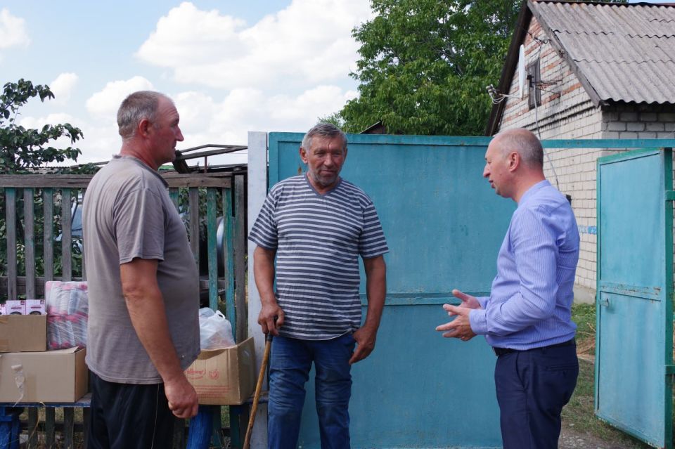Сергей Крамаренко: На личном приеме граждан ко мне обратился житель поселка Яснодольск с просьбой оказать помощь продуктами питания для местного жителя с ограниченными возможностями и, по возможности, предоставить средства... Сергей Крамаренко: На личном приеме граждан ко мне обратился житель поселка Яснодольск с просьбой оказать помощь продуктами питания для местного жителя с ограниченными возможностями и, по возможности, предоставить средства...