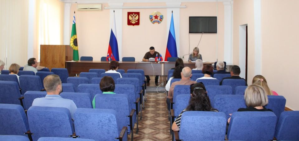 В муниципальном образовании Белокуракинский муниципальный округ Луганской Народной Республики состоялось второе заседание рабочей группы межведомственной комиссии по противодействию нелегальной занятости на территории округа В муниципальном образовании Белокуракинский муниципальный округ Луганской Народной Республики состоялось второе заседание рабочей группы межведомственной комиссии по противодействию нелегальной занятости на территории округа