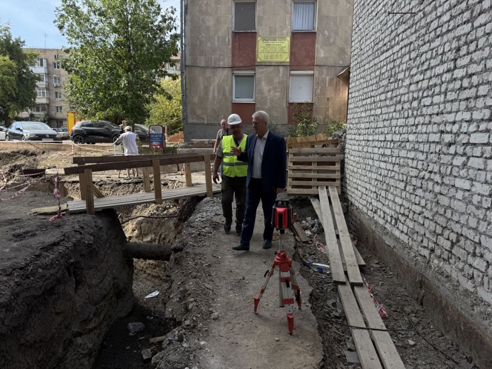Сергей Козенко: В рамках специального инфраструктурного проекта подрядной организацией шефа-региона Тюменской области продолжаются работы по капитальному ремонту помещений ЗАГСа Сергей Козенко: В рамках специального инфраструктурного проекта подрядной организацией шефа-региона Тюменской области продолжаются работы по капитальному ремонту помещений ЗАГСа