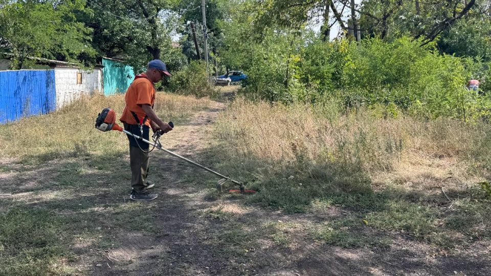 Благоустройство придорожной территории по улице Волкова пгт Дзержинский! Благоустройство придорожной территории по улице Волкова пгт Дзержинский!