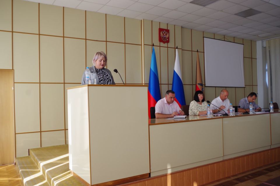 Сергей Крамаренко: Провел расширенное оперативное совещание с аппаратом администрации округа, начав совещание с поздравления коллектива финансового управления с профессиональным праздником в лице начальника Александра... Сергей Крамаренко: Провел расширенное оперативное совещание с аппаратом администрации округа, начав совещание с поздравления коллектива финансового управления с профессиональным праздником в лице начальника Александра...